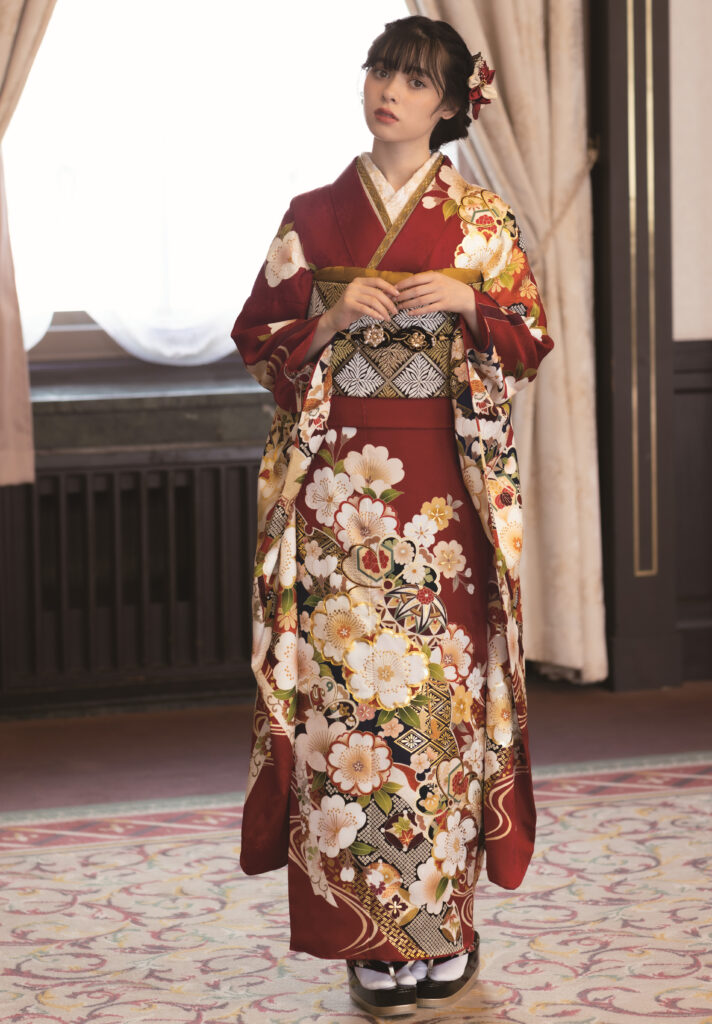 成人式振袖王道の赤 仕立て上り豪華振袖　超美品　帯・小物でイメージチェンジ 成人式振袖王道の赤 仕立て上がり豪華振袖 超美品 王道の赤