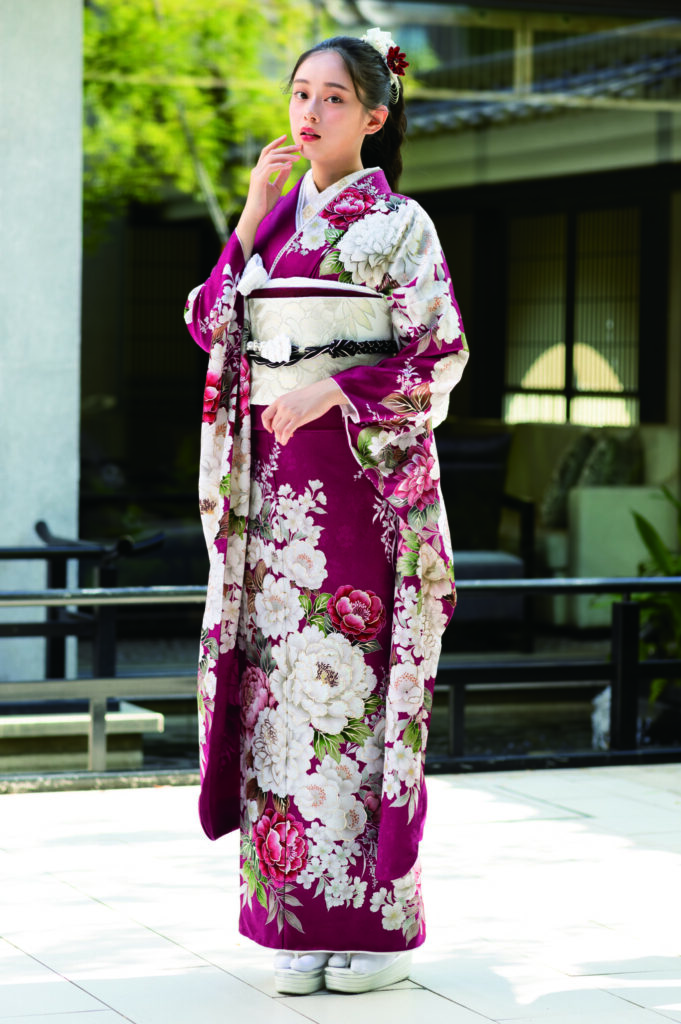 赤の上品なカワイイ振袖