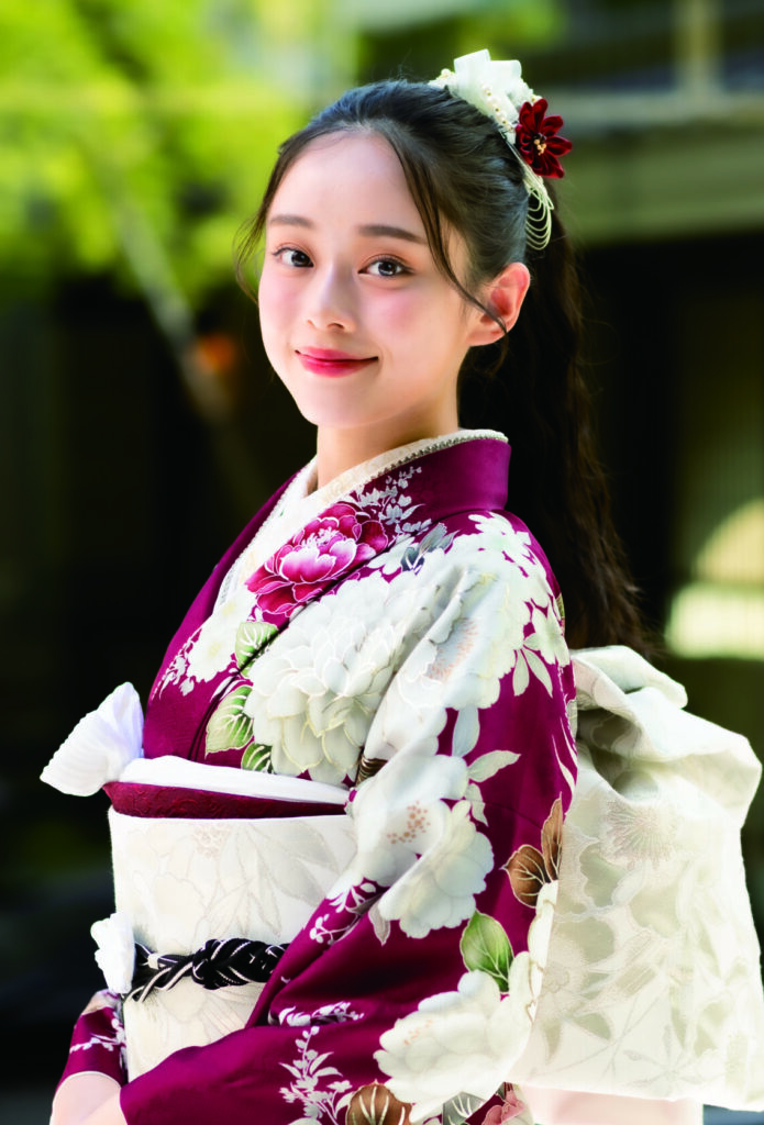 赤の上品なカワイイ振袖