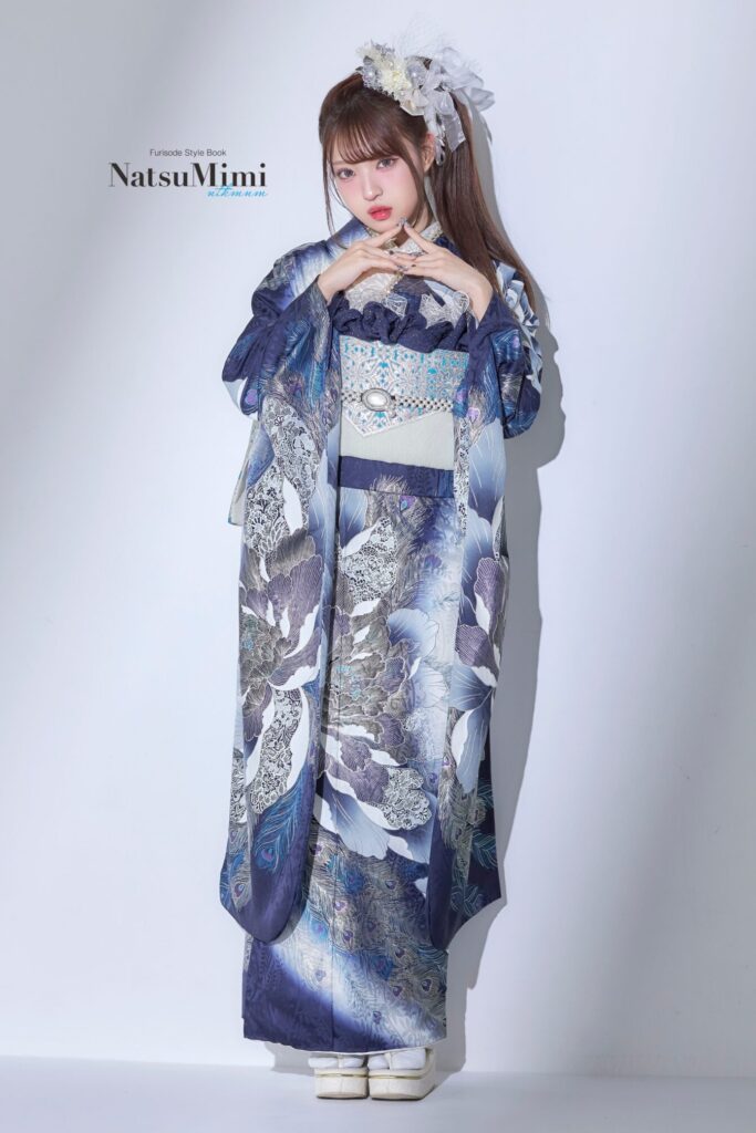 青＆白シルバーのNastuMimi（MINAMI）振袖