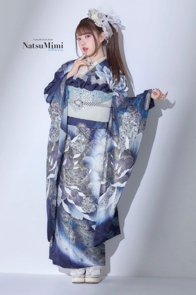 青＆白シルバーのNastuMimi（MINAMI）振袖
