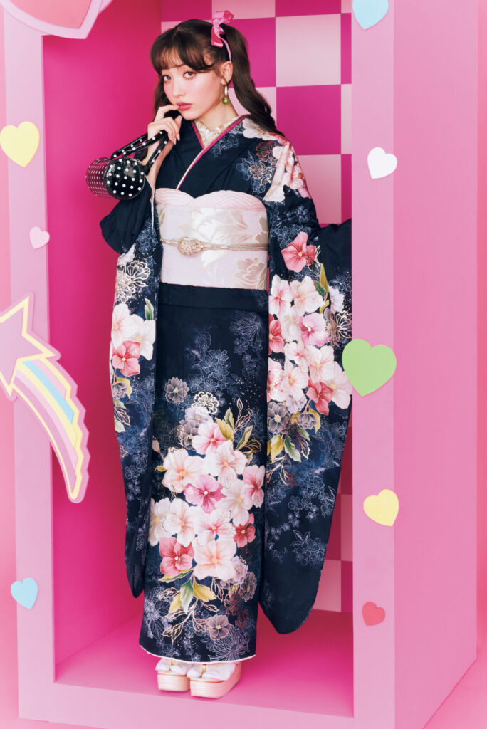 ピンクのお花柄がかわいい紺色振袖