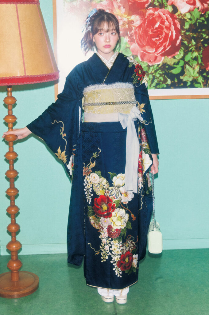 すっきりとしたオシャレな紺色の振袖