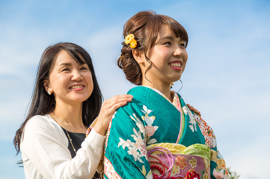 成人式で親がすること完全ガイド！準備から当日までの役割を振袖専門店が解説